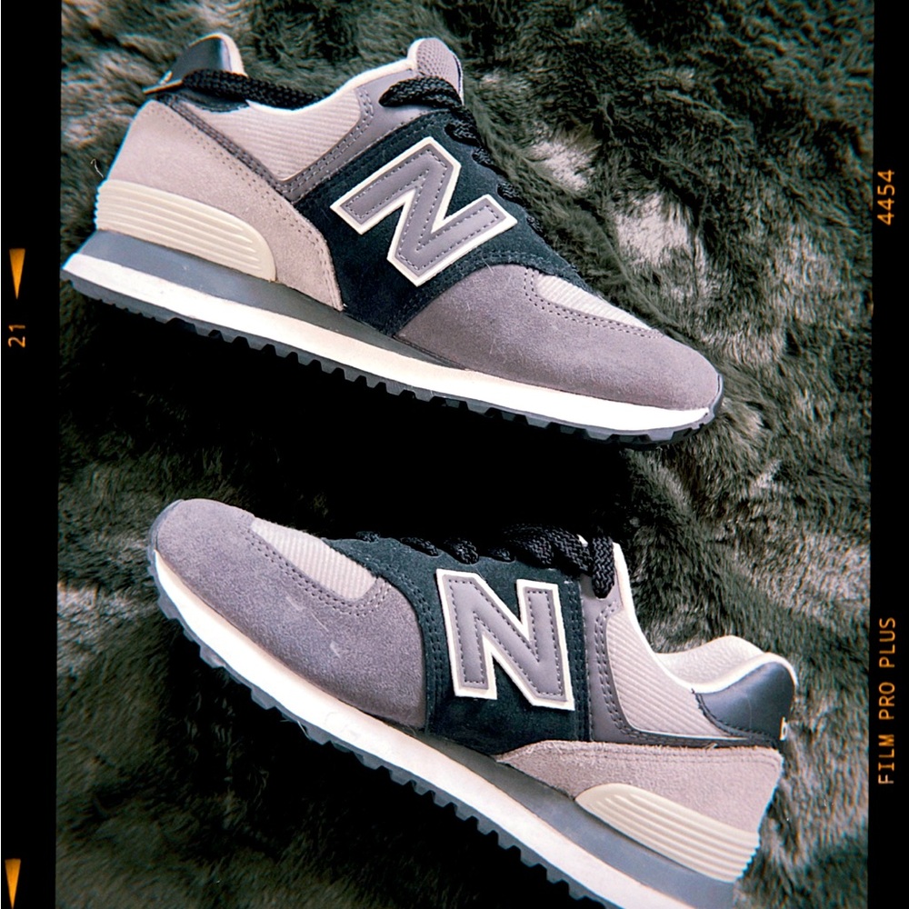 Women’s New Balance 574 sneaker